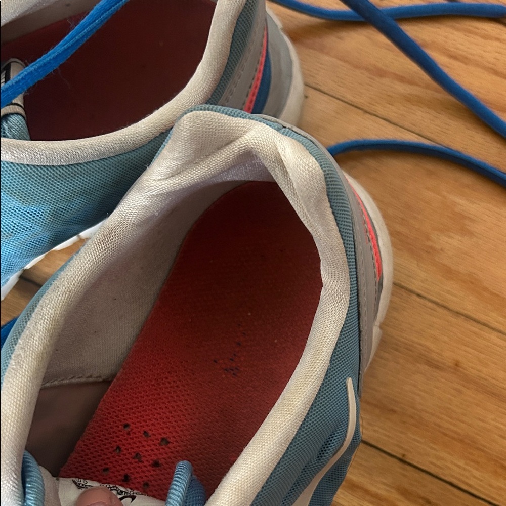 Nike Light Blue and White Running Sneakers with Pink Heel Accent - Picture 3 of 5